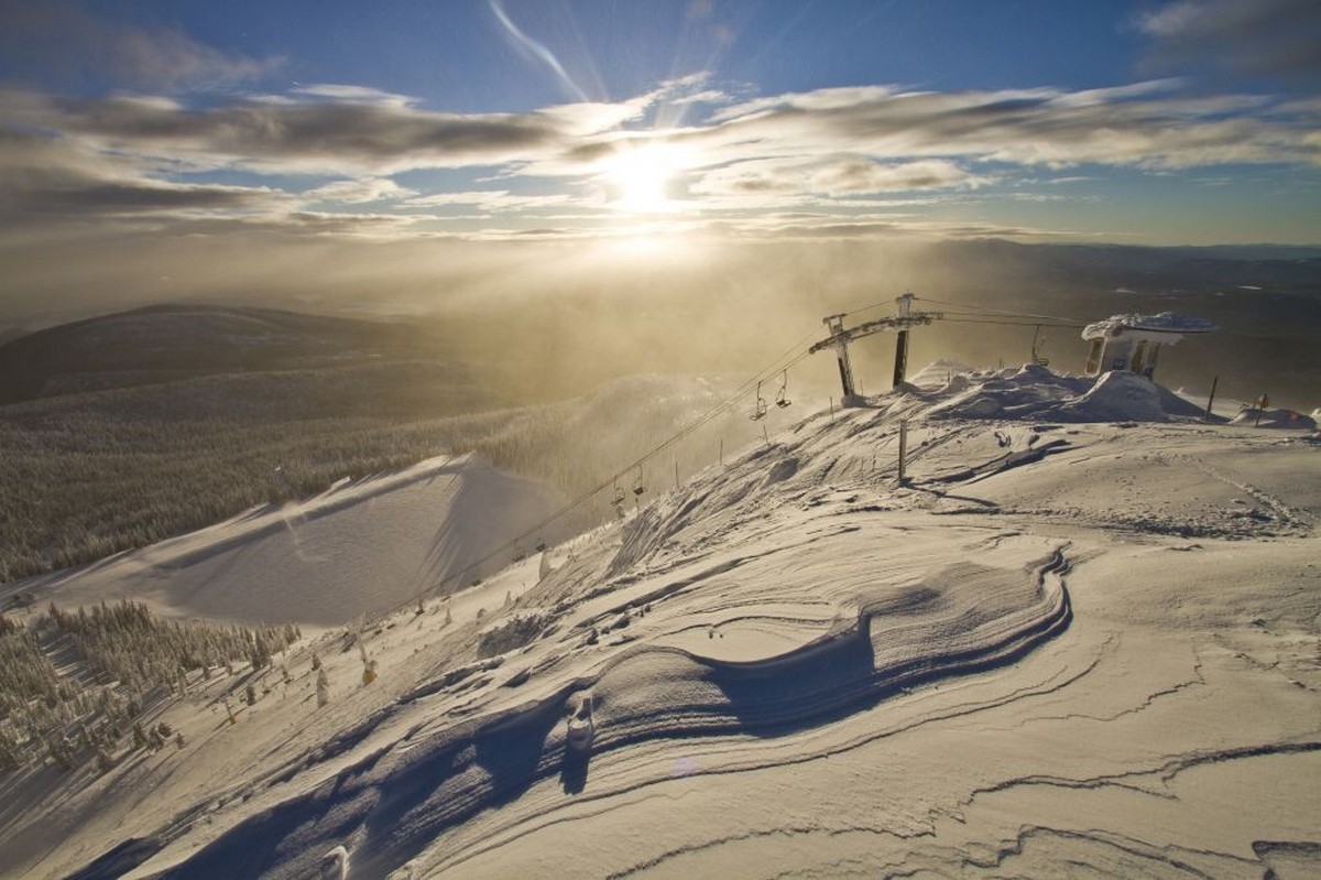 big-white-resort-lifts