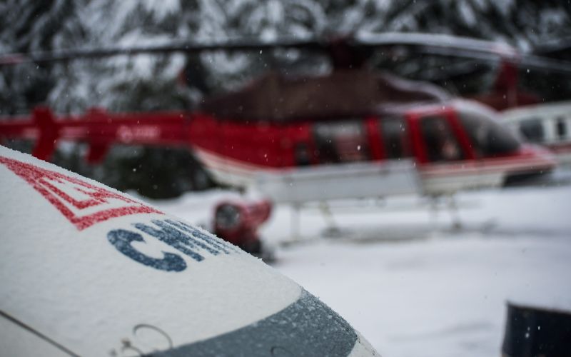 heli-skiing-freshn-snow-min