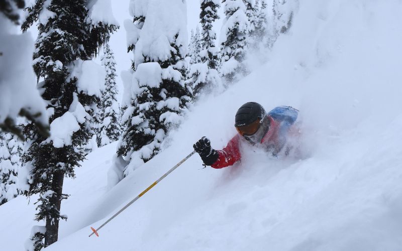 heli-skiing-danny-min