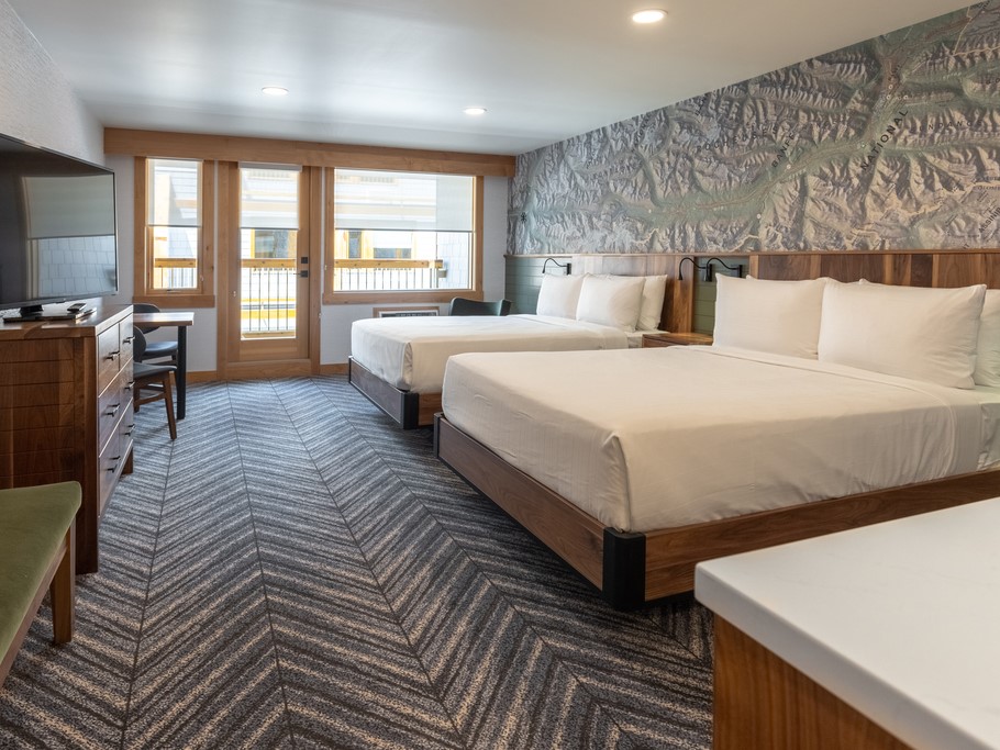 200-Superior-Hotel-Room