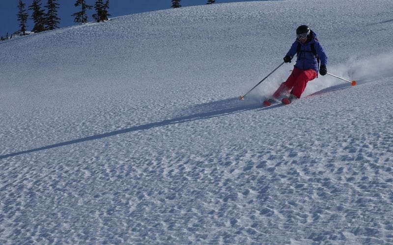 affordable-heli-skiing-off-piste-skiing