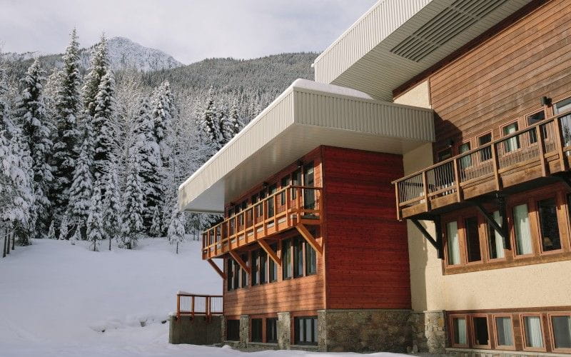heli-skiing-bc-prices-bobbie-burns