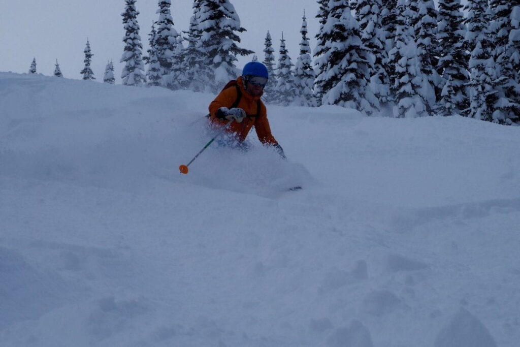 affordable-heli-skiing-mountain-skier (1)