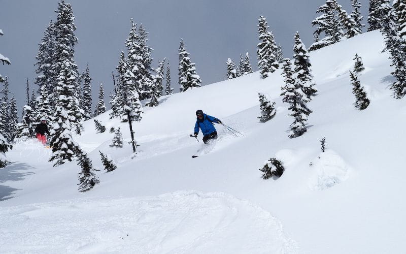 heli-skiing-bc-prices-champagne-powder