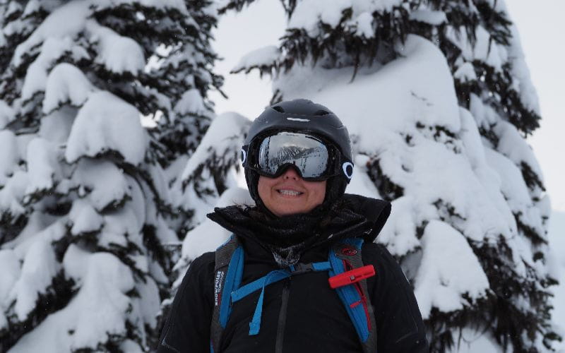 heliskiing-canada-prices-tree-skiing