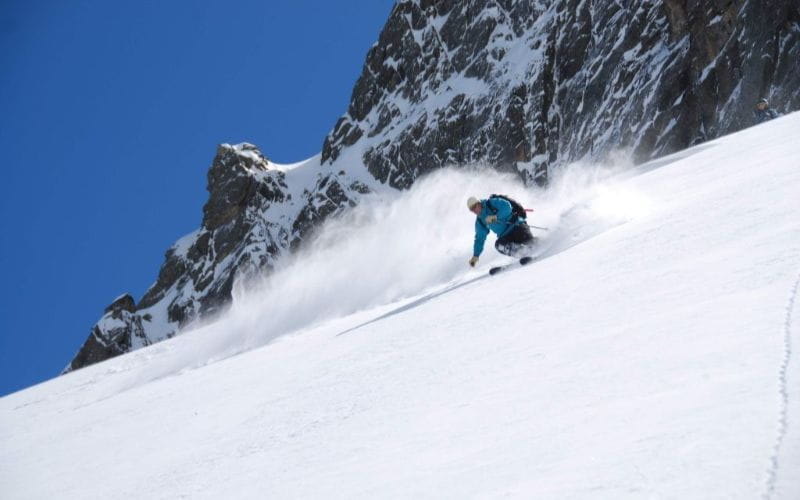 affordable-heli-skiing-single-skier (1)