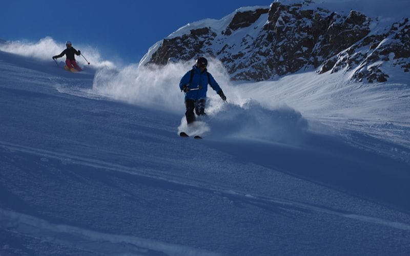 heli-skiing-bc-prices-premium-adventure