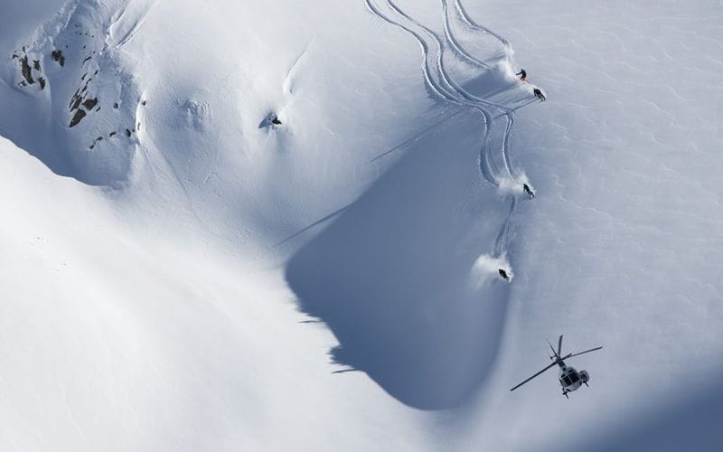 affordable-heli-skiing-helicopter-flying (1)