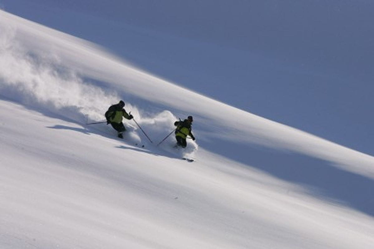 affordable-heli-skiing-two-skiers (1)