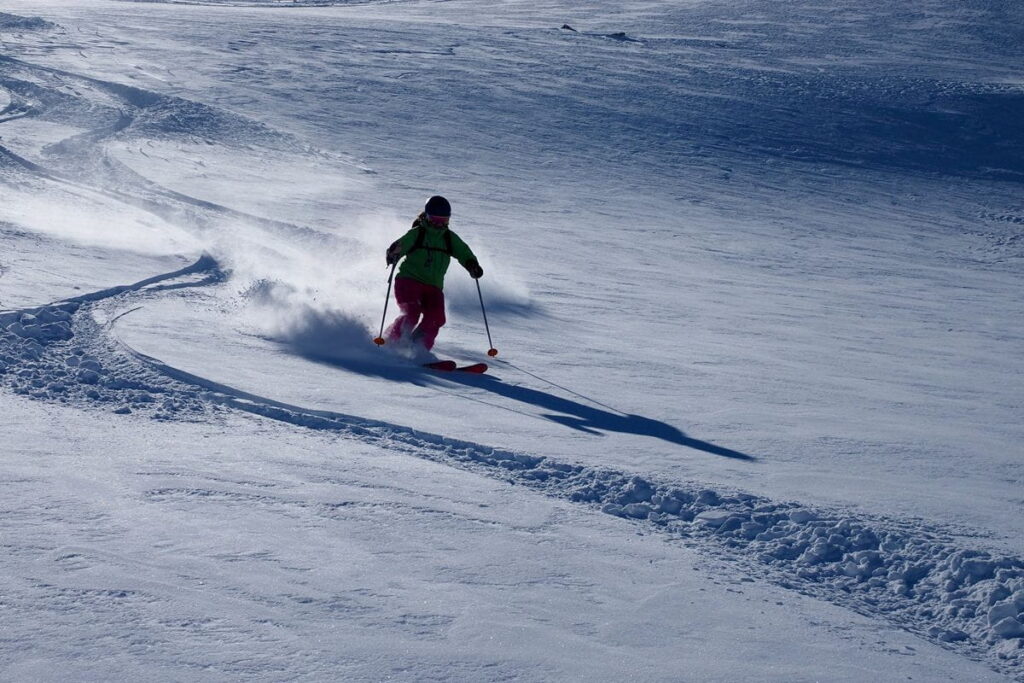heliskiing-canada-prices-british-columbia (1)